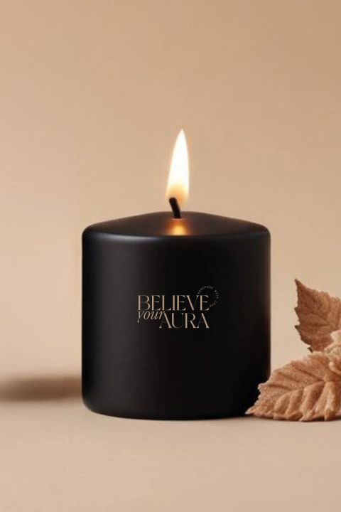 Believe Your Aura Sandal Ağacı Kokulu %100 Doğal Soya Mumu Silindir Siyah Dekoratif Mum - KLM200-20-28