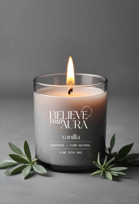 Believe Your Aura Vanilya Kokulu Mum - %100 Doğal Soya Mumu Aromaterapi ve Dekoratif Gri Bardak Mum - MBSBRD06910-VNL