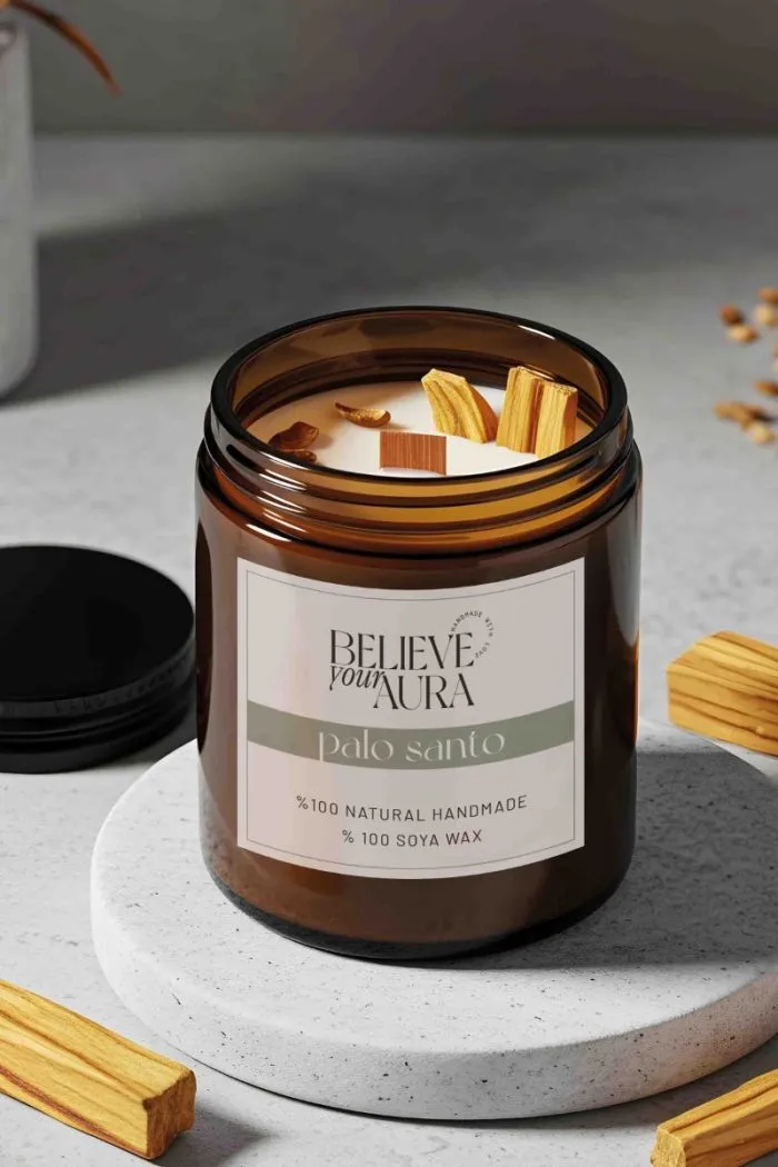 Palo Santo Tütsü Dekorlu Mum - Sandal Ağacı Kokulu Ahşap Fitilli Kavanoz Mum - 240 cc