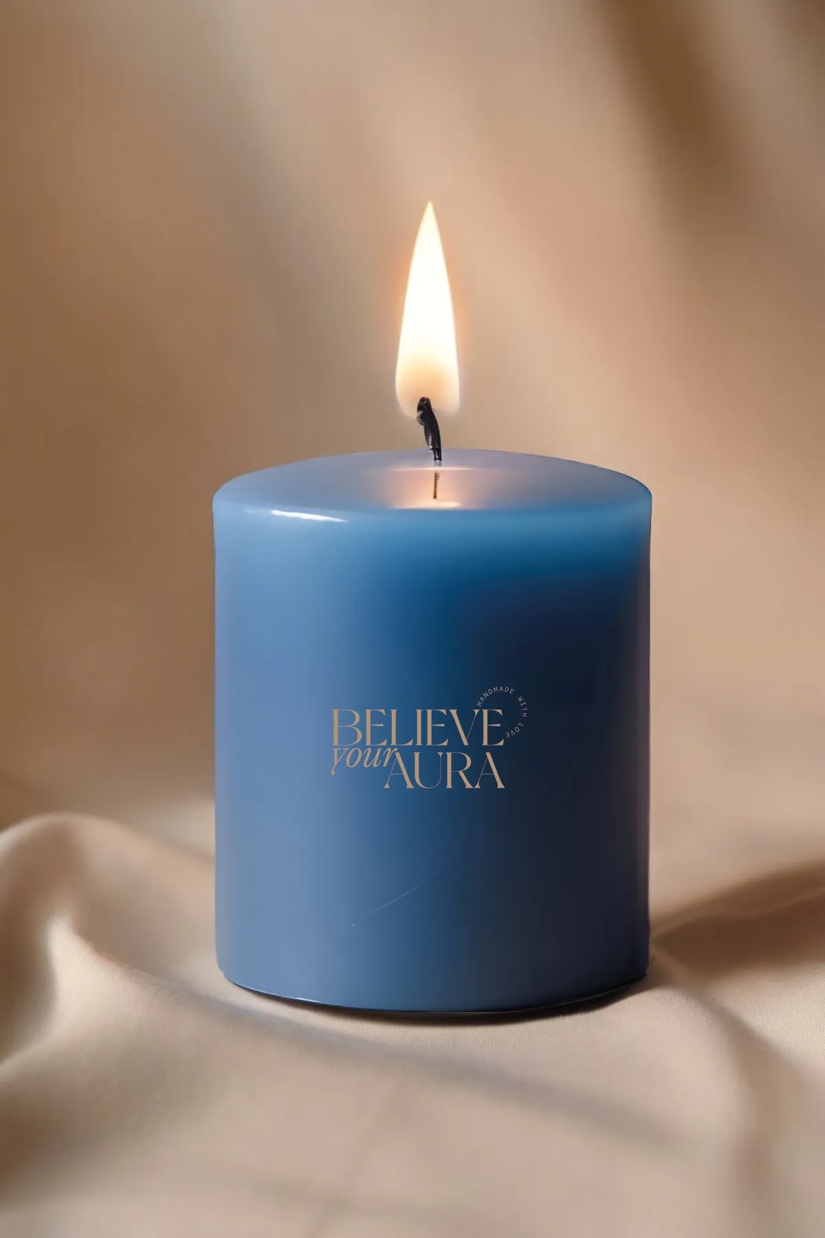 Believe Your Aura Sandal Ağacı Kokulu %100 Doğal Soya Mumu Silindir Mavi Dekoratif Mum - KLM200-12-28