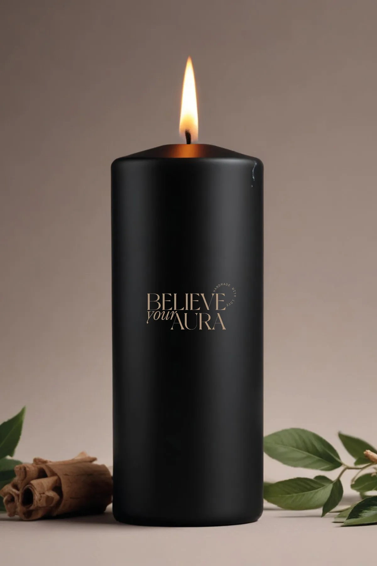 Believe Your Aura Sandal Ağacı Kokulu %100 Doğal Soya Mumu Silindir Siyah Dekoratif Mum - KLM203-20-24