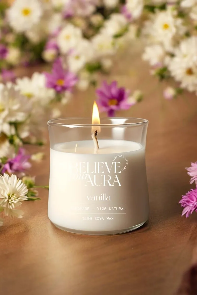 Believe Your Aura Vanilya Kokulu Mum - %100 Doğal Soya Mumu Aromaterapi ve Dekoratif Kokulu Bardak Mum - MBSBRD02510-VNL