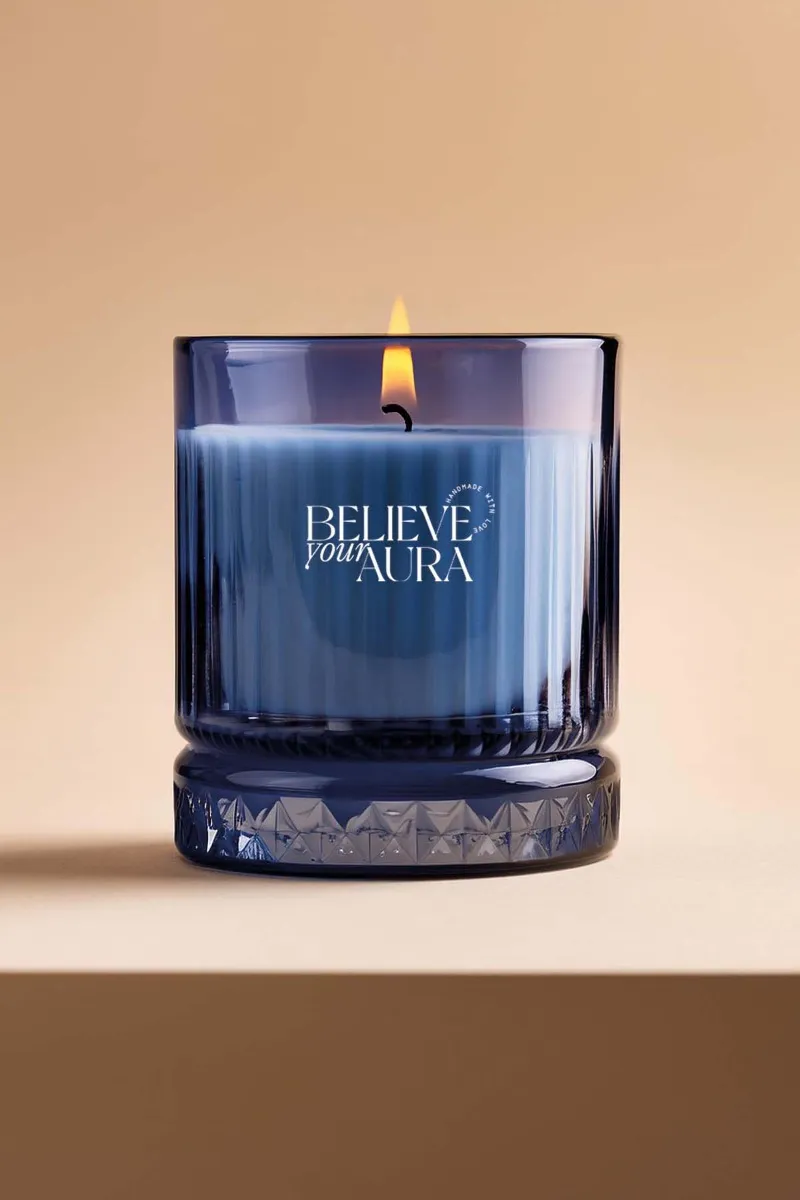 Believe Your Aura Lavanta Kokulu %100 Doğal Soya Mumu Kristal İndigo Bardak Aromaterapi Kokulu Mum - MBSBRD03610-LVN