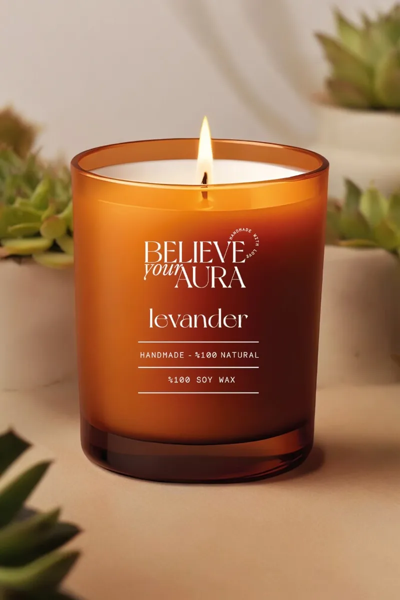 Believe Your Aura Organik Soya Wax Lavanta Kokulu Mum - MBSBRD04210-LVN