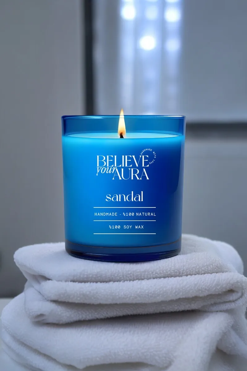 Believe Your Aura Sandal Ağacı Kokulu Natural Soya Mumu Mavi Bardak Mum - MBSBRD04310-SND
