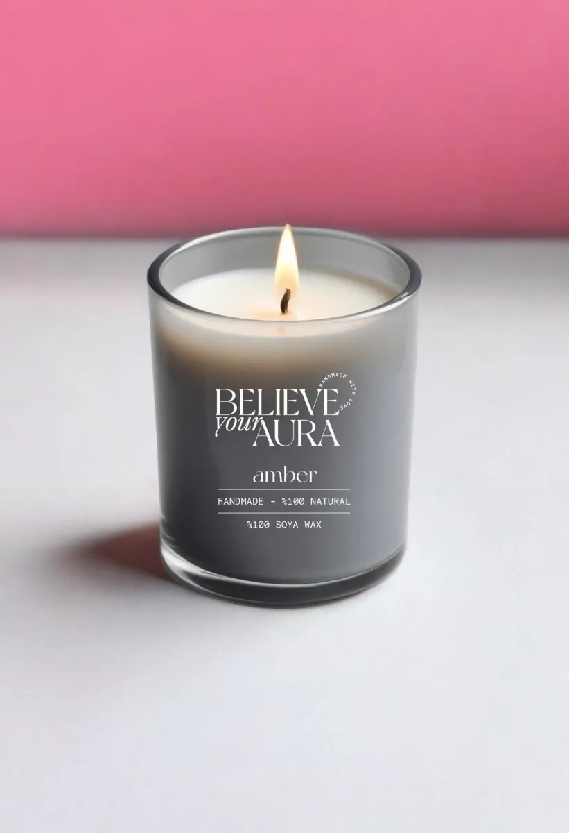 Believe Your Aura Amber Kokulu %100 Doğal Soya Mumu Aromaterapi ve Dekoratif Gri Bardak Mum - MBSBRD06910-AMB