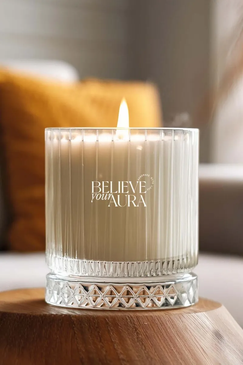 Believe Your Aura Sandal Ağacı Kokulu Mum - %100 Doğal Soya Mumu Kristal Bardak Aromaterapi Beyaz Kokulu Mum - MBSBRD069SND-10