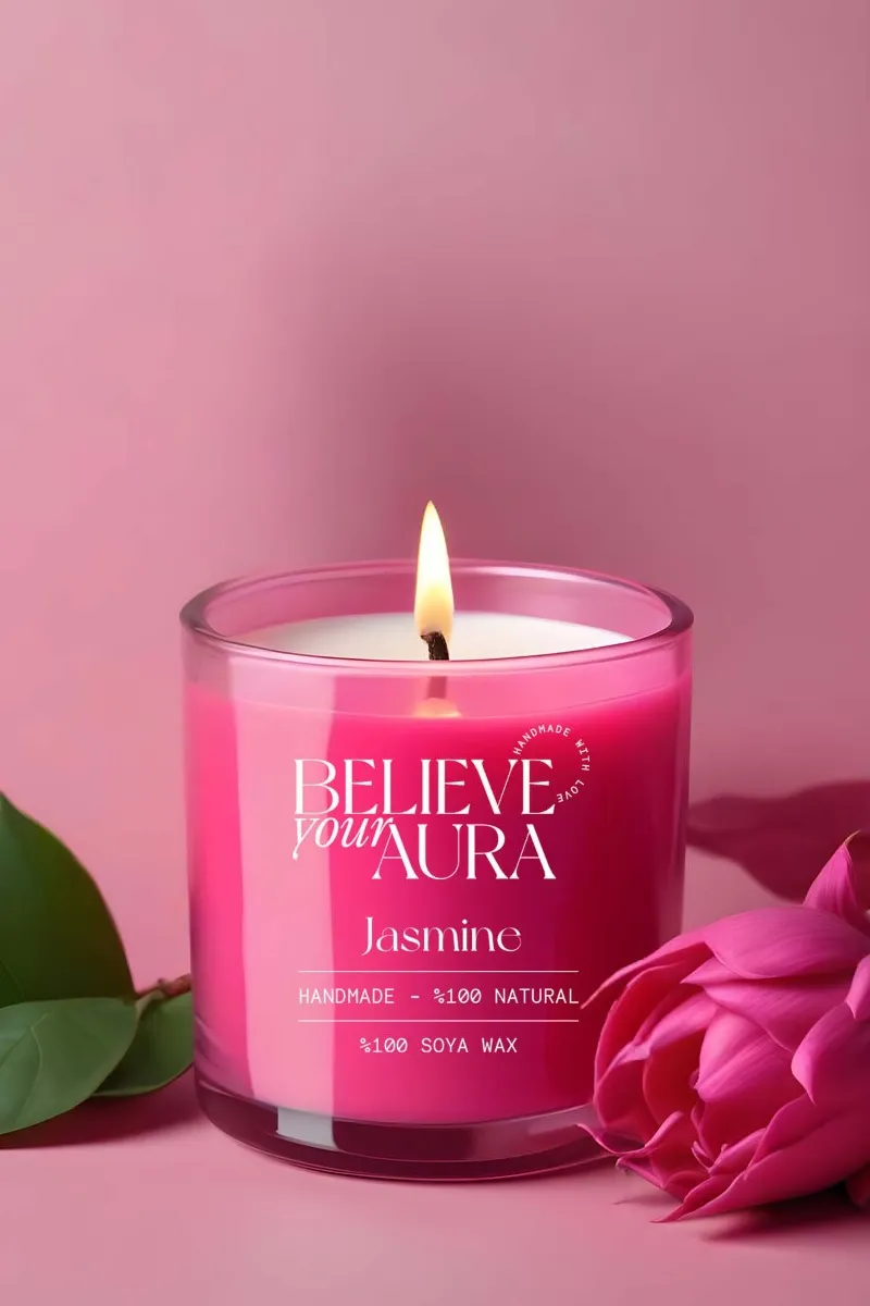 Believe Your Aura Yasemin Kokulu Mum -  %100 Doğal Soya Mumu Fuşya Bardak Mum - MBSBRD07110-YSM