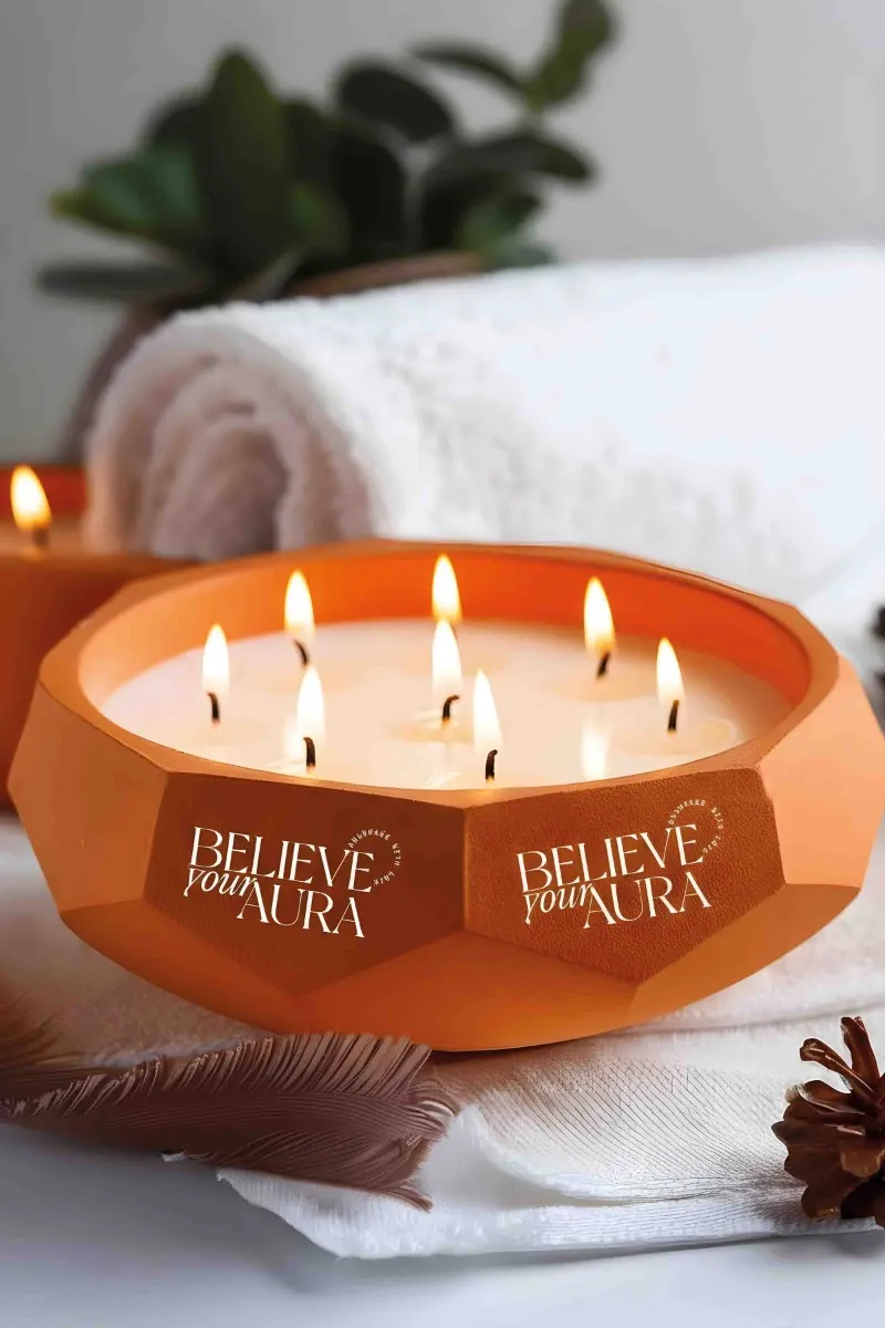 Believe Your Aura Sandal Ağacı Kokulu Mum - %100 Soya Mumu El Yapımı Turuncu Beton Aromaterapi Kokulu Mum MBSBTN200510-16-SND