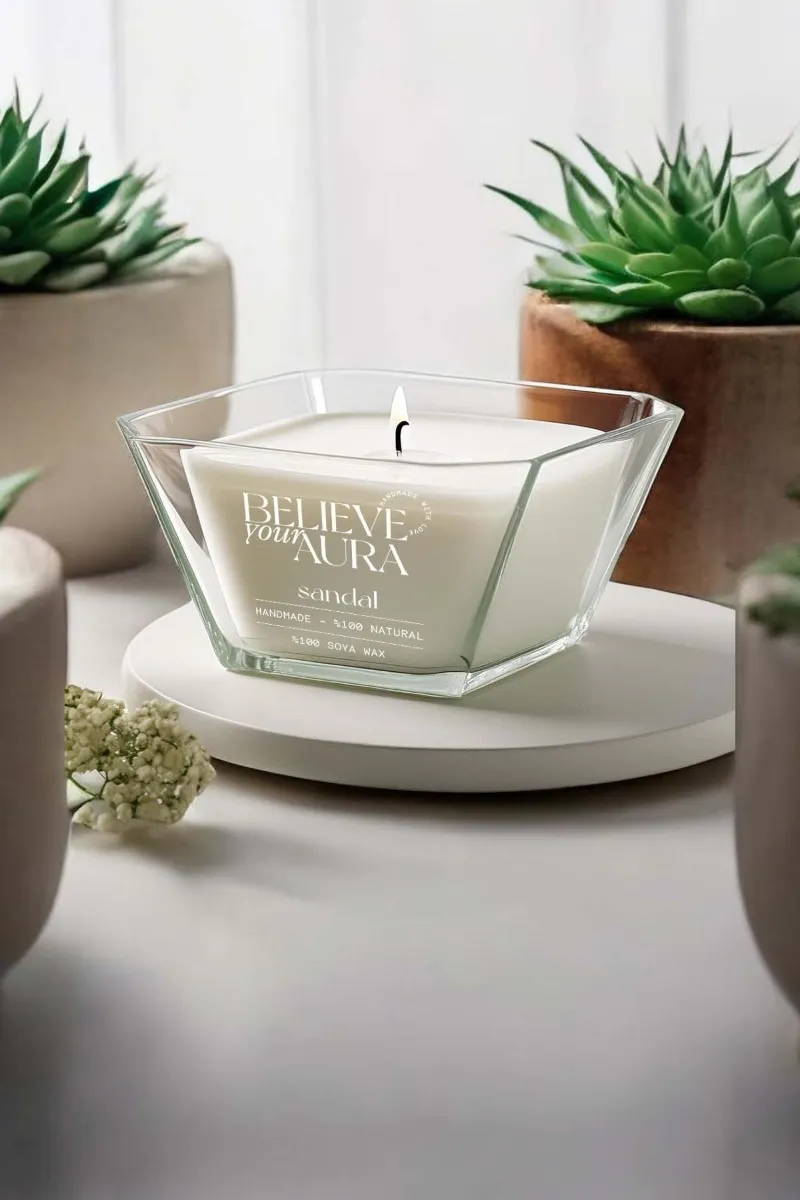 Believe Your Aura Sandal Ağacı Kokulu %100 Doğal Soya Mumu Aromaterapi ve Dekoratif Kokulu Mum - MBSKAS01810-SND