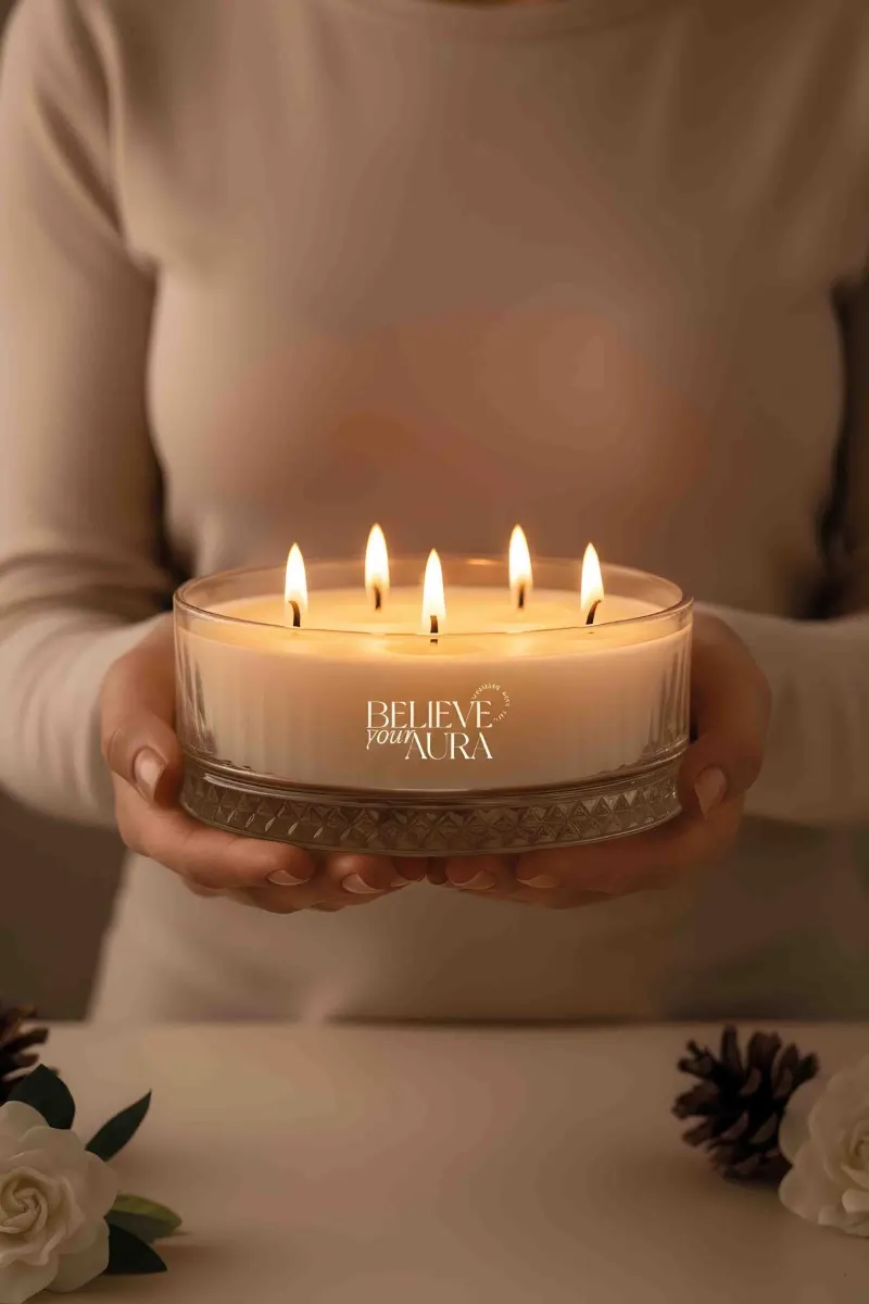 Believe Your Aura Sandal Ağacı Kokulu Mum - %100 Doğal Soya Mumu Kristal Kase Aromaterapi Mum MBSKAS03910-SND