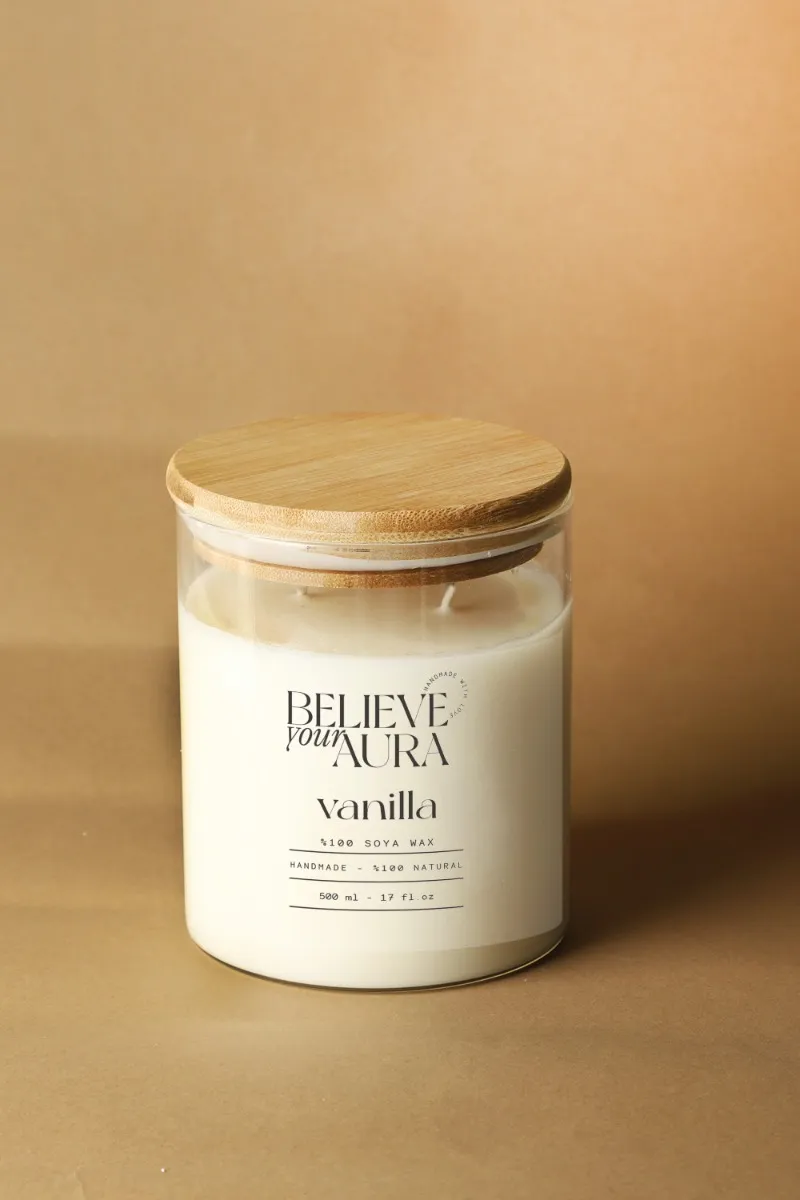 Believe Your Aura Vanilya Kokulu Mum - %100 Doğal Soya Mumu Ahşap Kapaklı Kavanoz Mum - MBSBRD04910-VNL