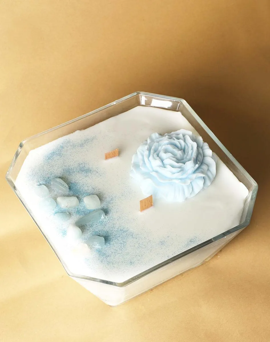Believe Your Aura Akuamarin Taşlı Organik Soya Wax Vanilya Kokulu Mum MSPKAS01710-27