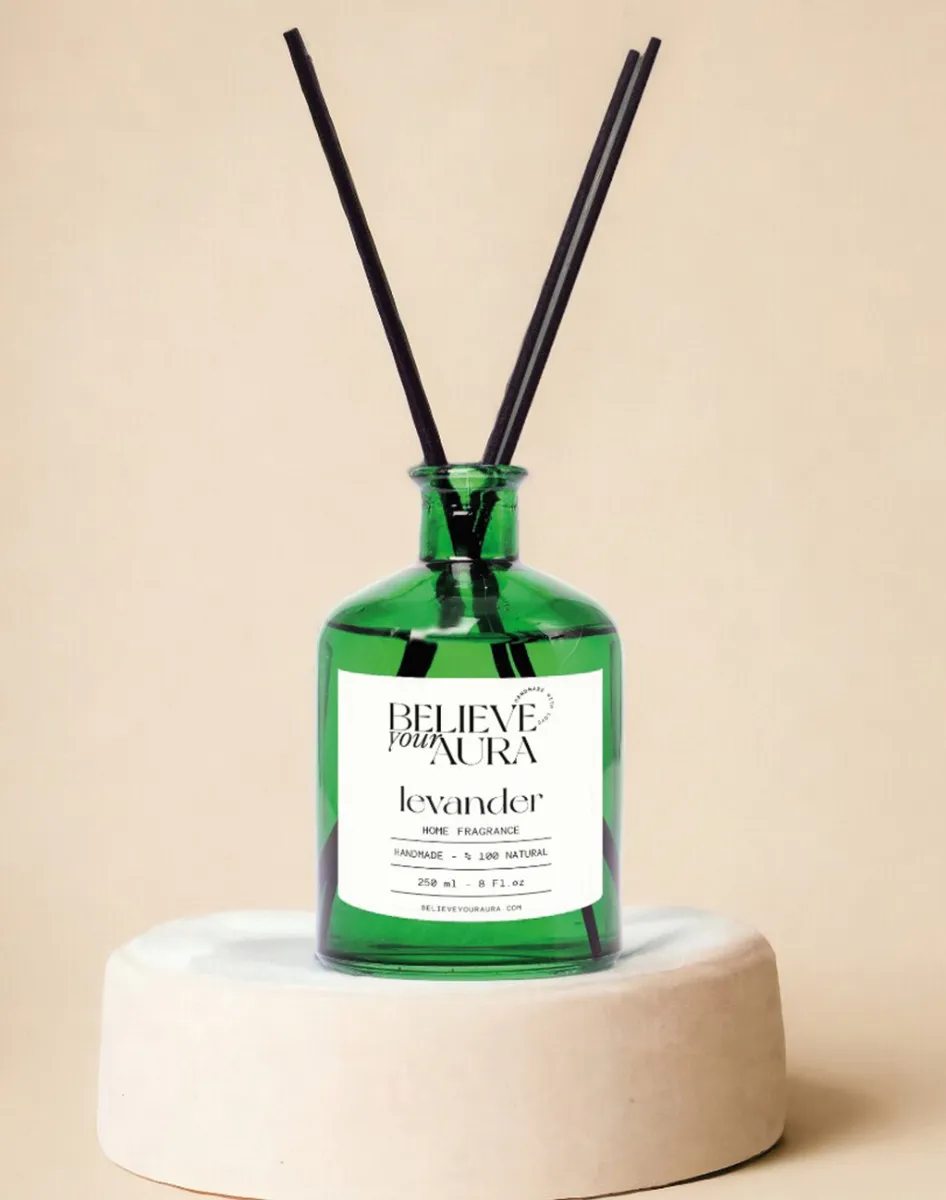 Believe Your Aura Organik Lavanta Bitki Özü Esanslı Fiber Çubuklu Oda Kokusu - 250 ml